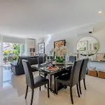5 Star Luxury Palmview With Large Terrace And Communal Pool