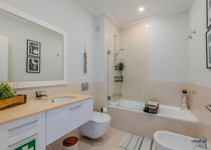 Апартаменты 5 Star Luxury Palmview With Large Terrace And Communal Pool