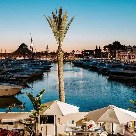 5 Star Luxury Palmview With Large Terrace And Communal Pool *