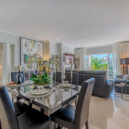 5 Star Luxury Palmview With Large Terrace And Communal Pool Quarteira
