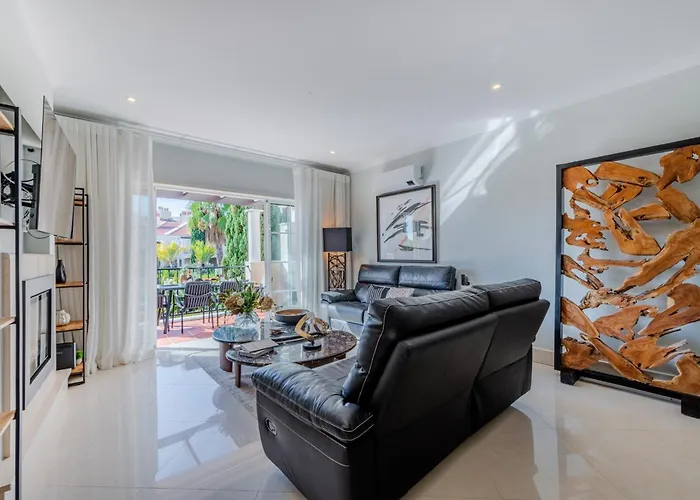 5 Star Luxury Palmview With Large Terrace And Communal Pool * Quarteira