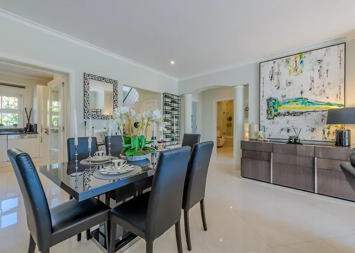 5 Star Luxury Palmview With Large Terrace And Communal Pool 쿼테이라
