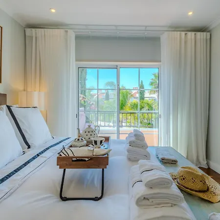 5 Star Luxury Palmview With Large Terrace And Communal Pool 쿼테이라