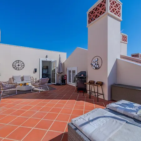 5 Star Luxury Palmview With Large Terrace And Communal Pool شقة *