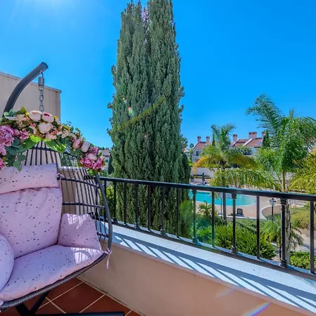 5 Star Luxury Palmview With Large Terrace And Communal Pool 아파트